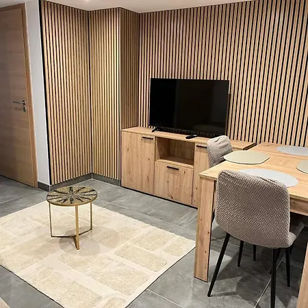 Apartman Les Champs Etoile