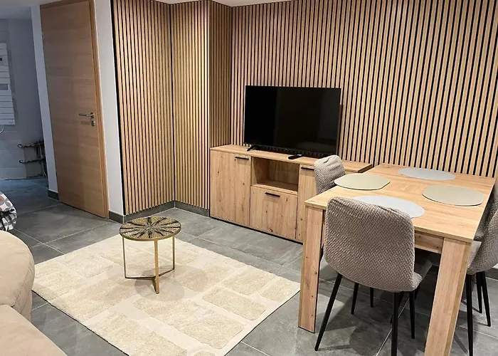 Apartman Les Champs Etoile